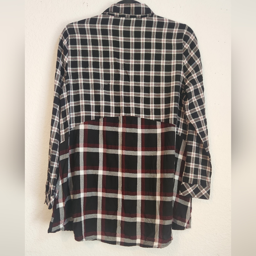 Beachlunchlounge Women's Black Checkered Plaid Button-Down Shirt, Size S - Picture 2 of 5